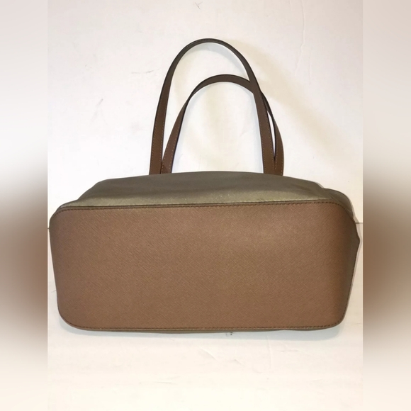 Michael Kors Olive Green Large Nylon Handbag with Caramel Brown accents - Picture 4 of 8